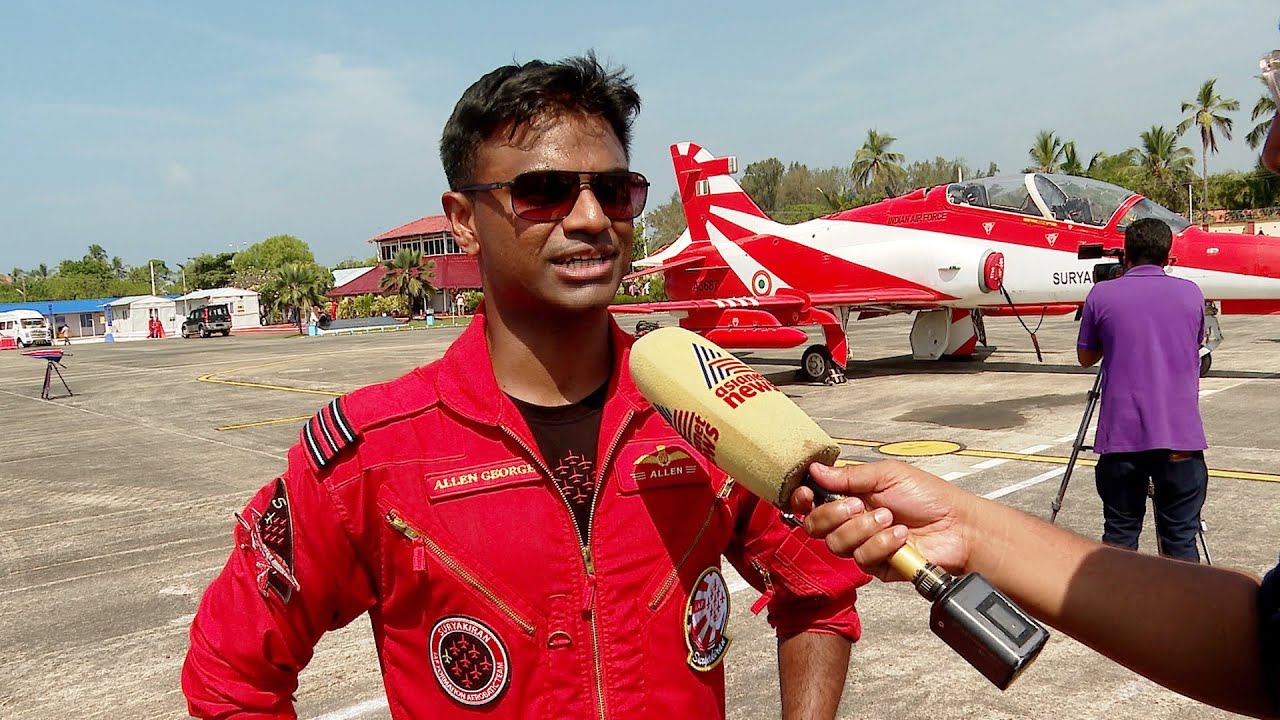 ശംഖുമുഖത്ത് കാണികളെ അമ്പരിപ്പിച്ച് എയർ ഷോ; സ്ക്വാഡ്രൺ ലീഡറായി കൊച്ചിക്കാരൻ | Suryakiran Air Show