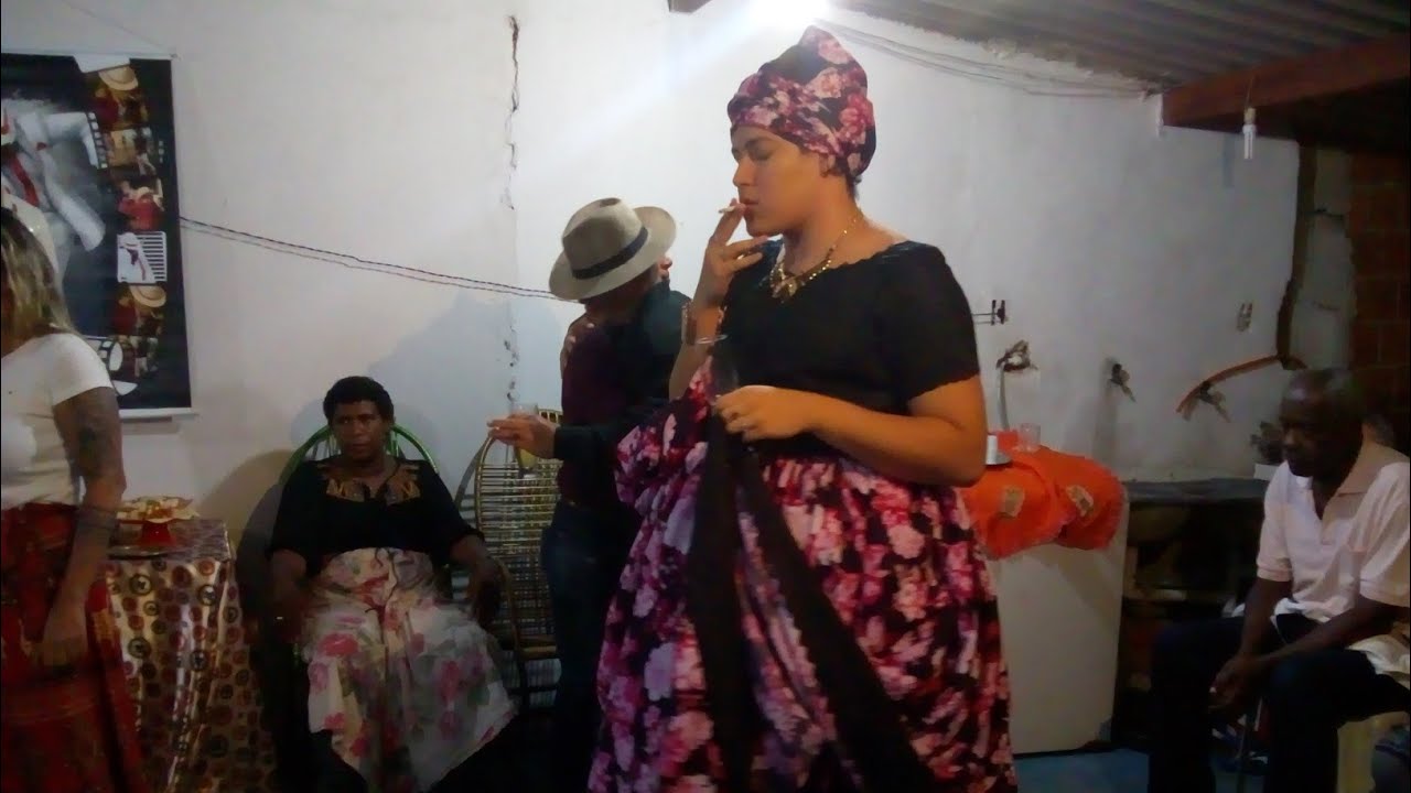 CHEGADA E MOMENTOS DE POMBOGIRA MENINA