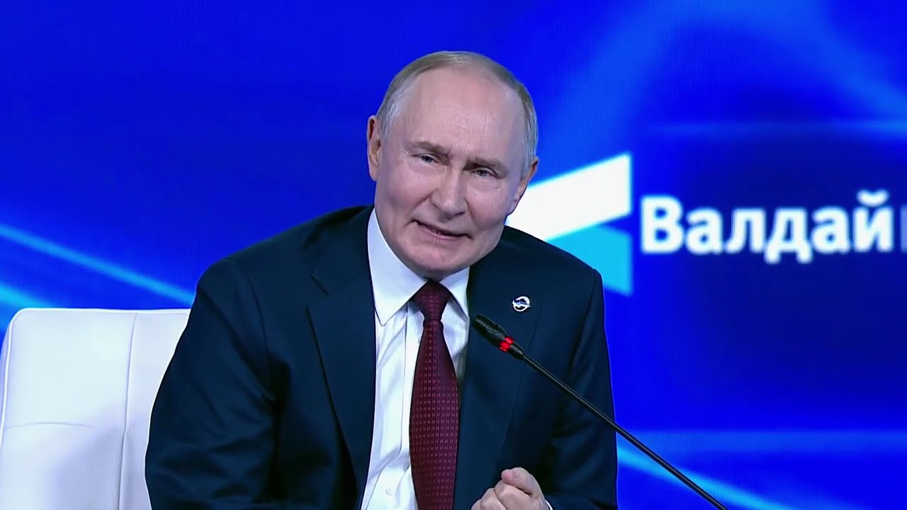&laquo;Французы, ко мне!&raquo;: Путин нашел сходство Макрона с Наполеоном