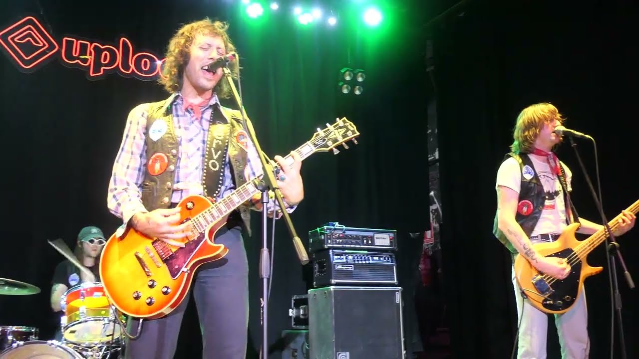 Daniel Romano's Outfit & Carson McHone (4) - Sala Upload (Barcelona) 30/07/2025