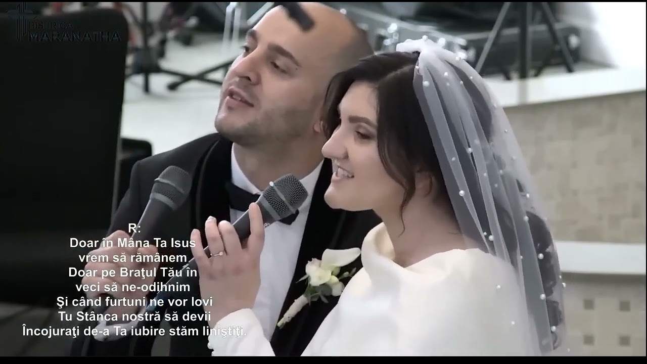 Privind acesti doi miri, rămâi fără cuvinte....   Azi venim la Altar