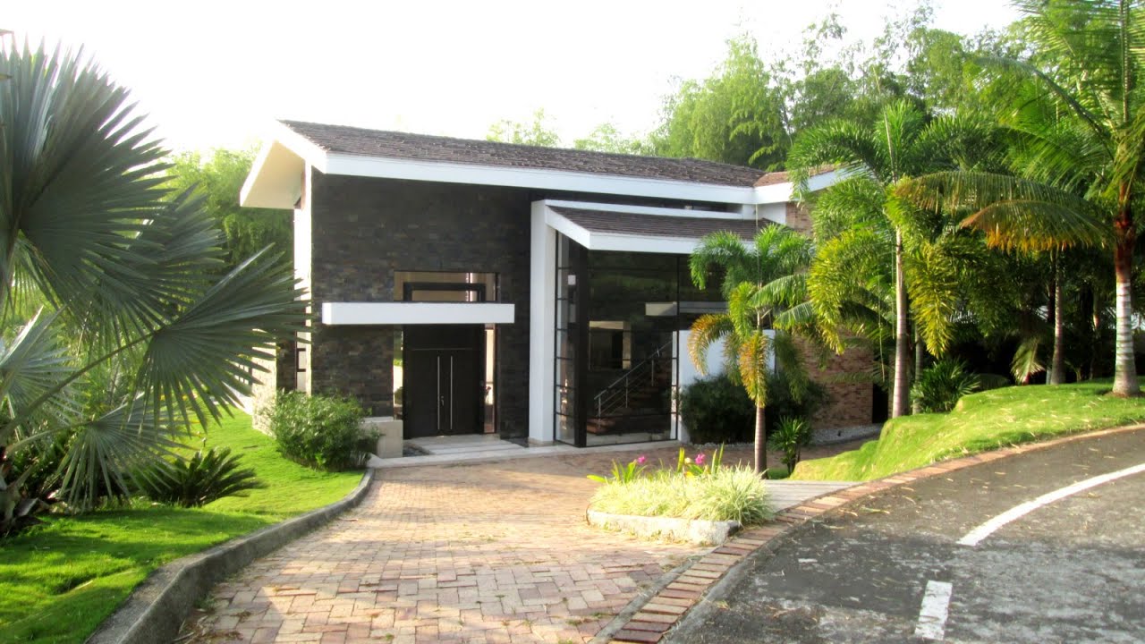 Majestuosa casa campestre en Tierra Quimbaya Condominio Campestre. Cerritos. Pereira - Colombia