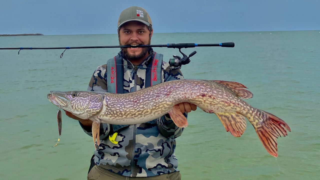 Old School Fishing For Shallow Post Spawn Pike - Lake Winnipeg North Basin
