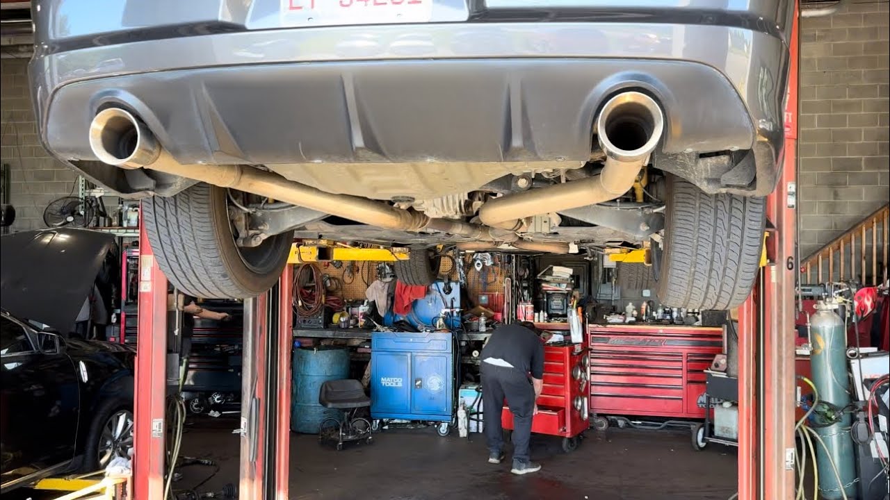 SUPER LOUD EXHAUST SET UP ON MY 2014 DODGE CHARGER SRT 8 #srt #srt8 #dodgechargers
