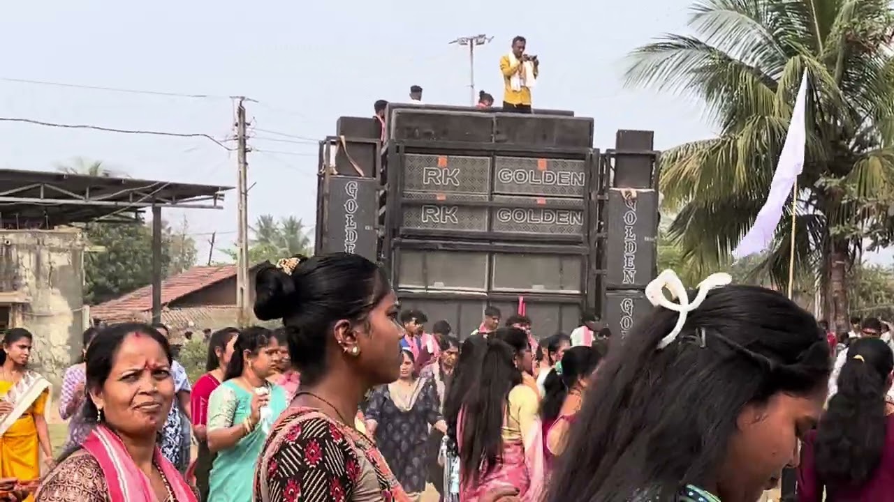 Non stop slow garba trusha singer and raja bhai  ground फूल पब्लिक star band at.isar 1/2/2026