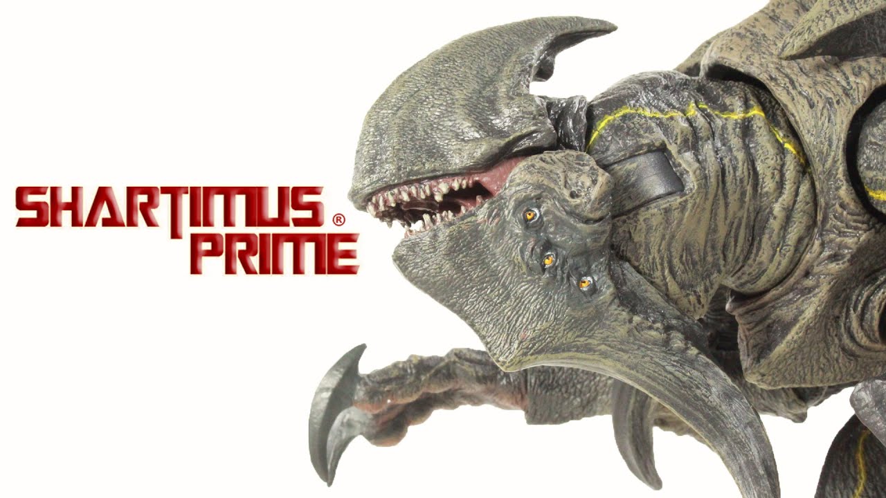 NECA Toys Mutavore Deluxe Pacific Rim Kaiju Movie Toy Action Figure Review