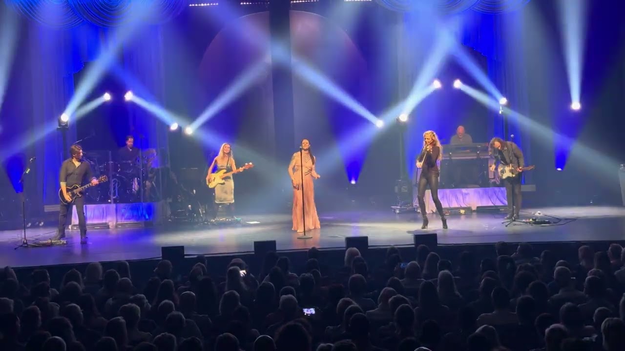 Floor Jansen 'Elan'