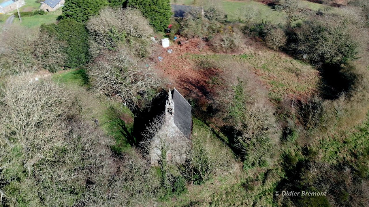 Bretagne Chapelles du Tr&eacute;gor - Chapelle Saint Goulven Lanvellec C&ocirc;tes d'Armor Mavic Air DJI