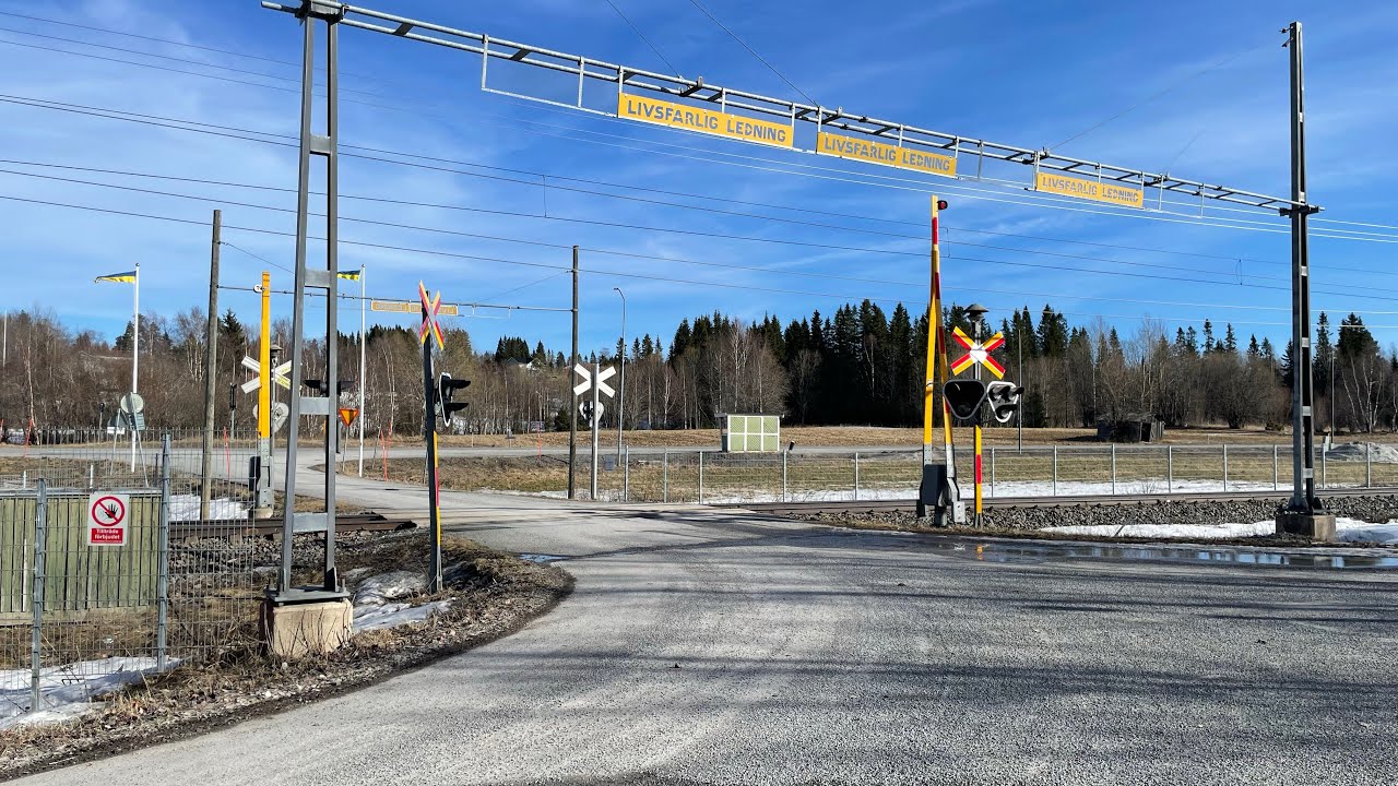 Järnvägsövergång Brunflo // Railroad crossing