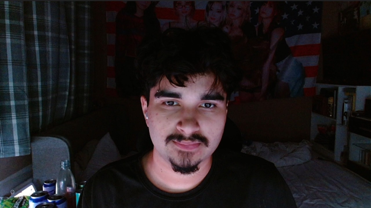 boy does makeup