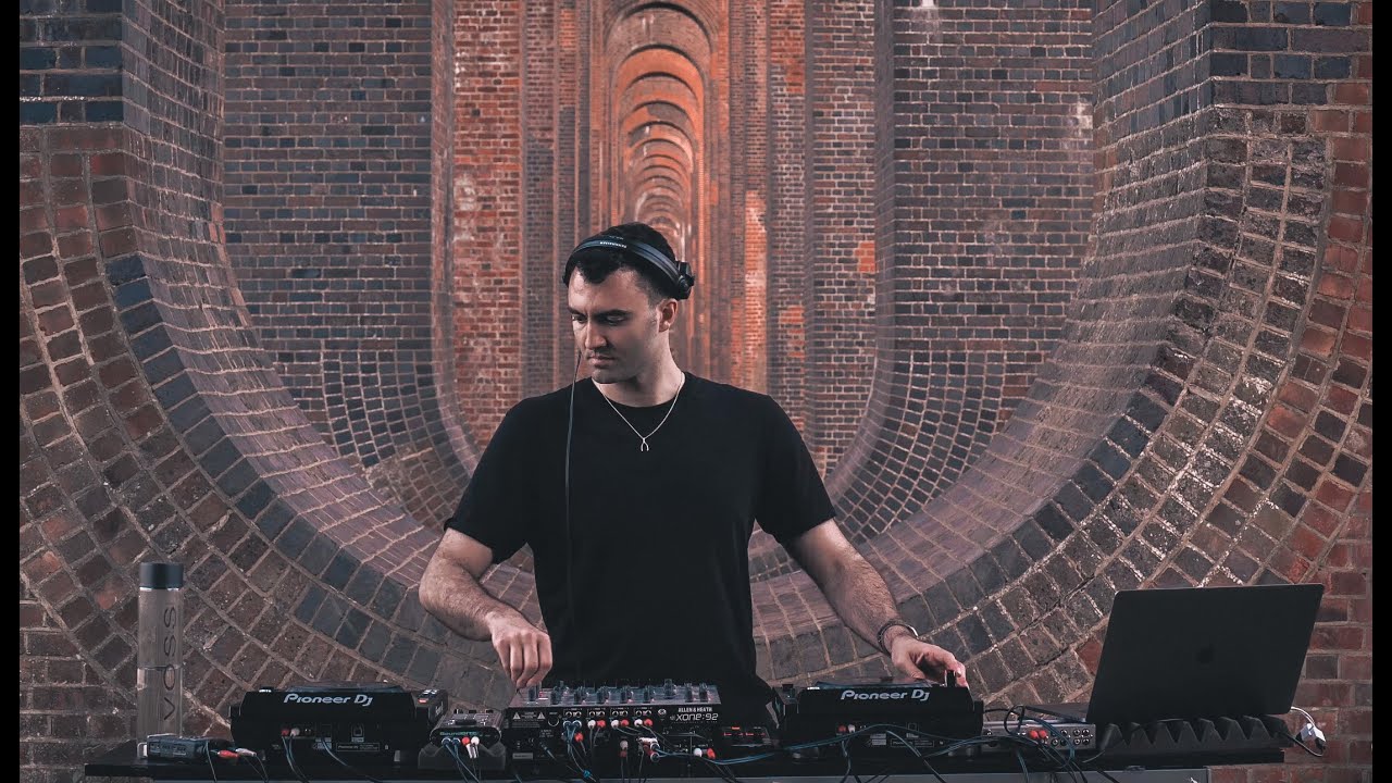 Paride Saraceni Live from Balcombe Viaduct, UK [Melodic Techno Set - 4K]