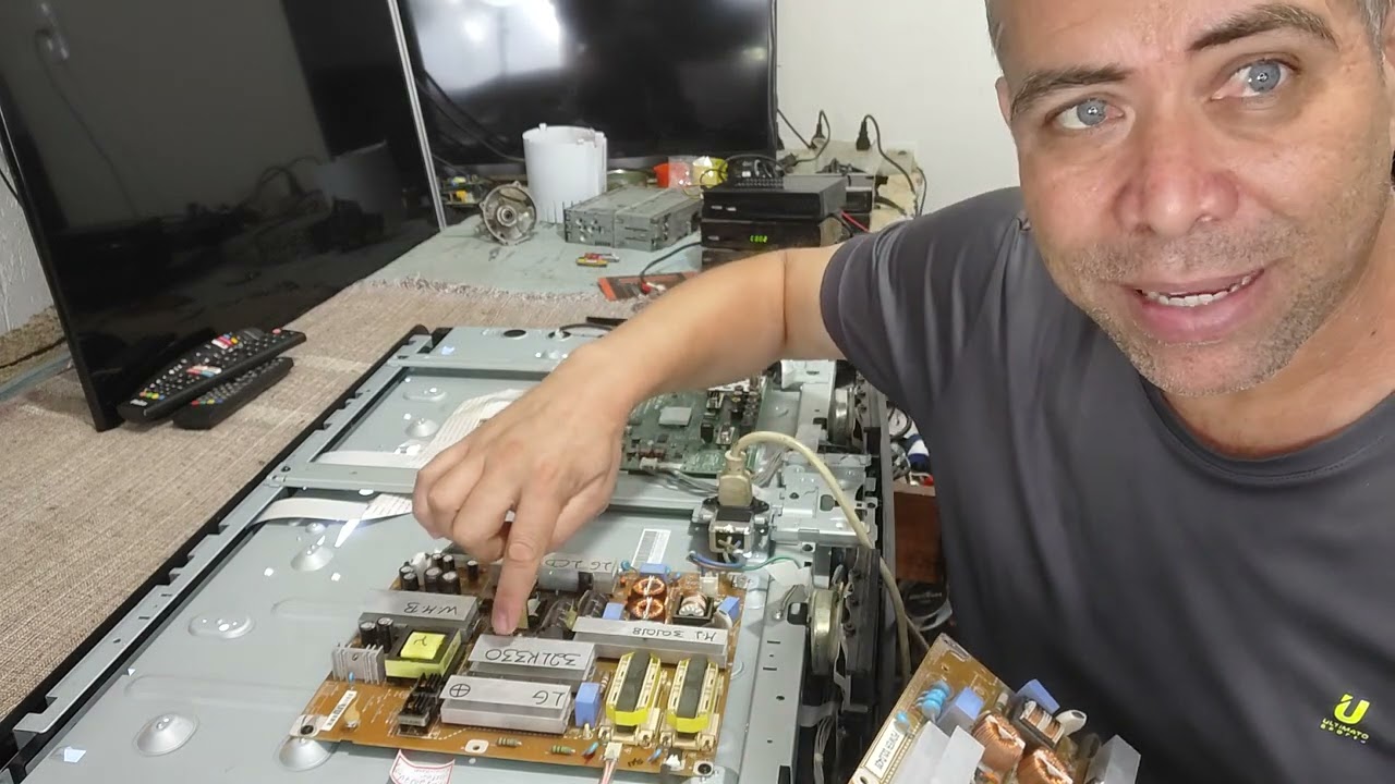 Adaptando a  fonte de alimentação da LG 32LK330 no modelo L G 32LD420.