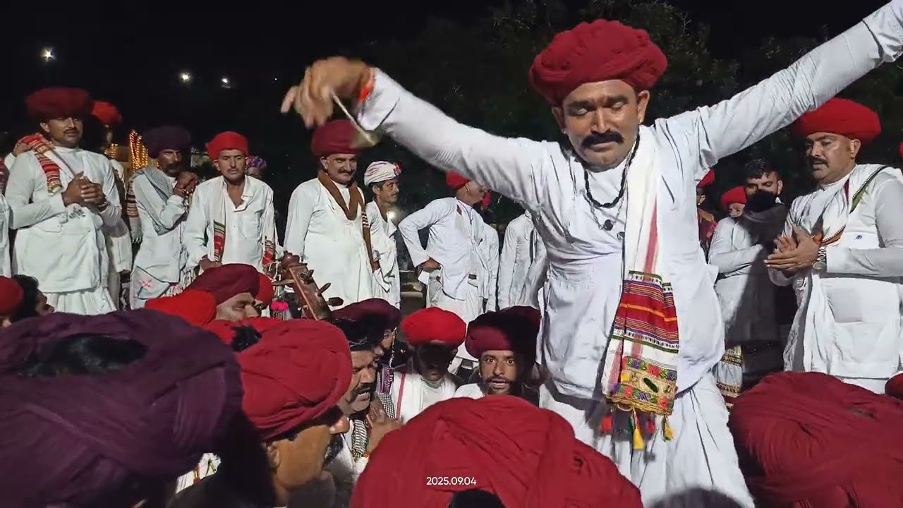 🚩 दूध बेचवा हाली गुजरी .. देवासी वीणा भजन |  Dewasi Veena Bhajan | Rajasthani bhajan | राजस्थानी भजन