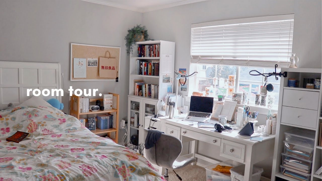 2020 room tour (book recs, art supplies, and stationery of course)