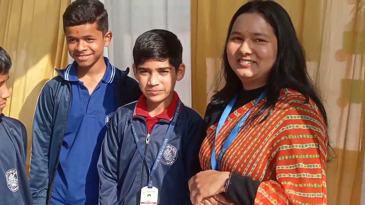 26 जनवरी विद्यालय में छात्र छात्राओं द्वारा विभिन्न स्टाल लगाए गए। 26 जनवरी