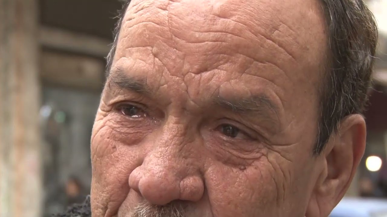 زوالي يبكي أمام الكاميرا من الغلاء..علاش هوما ياكلو الحوت اللحم والغلة وكل شي وأحنا محرومين من كل شي