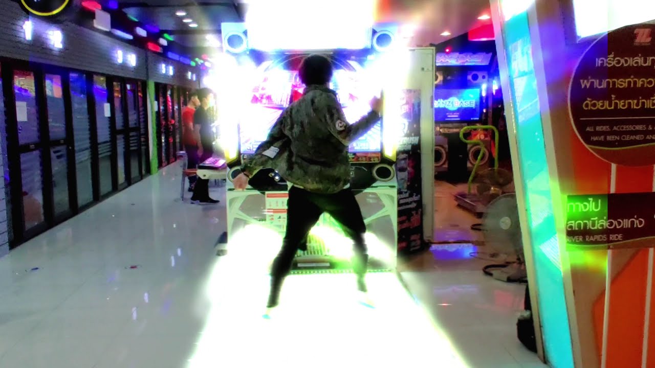 LIGHT THE F**KING PAD UP !!! Dancerush - Raise Your Hand [4K]