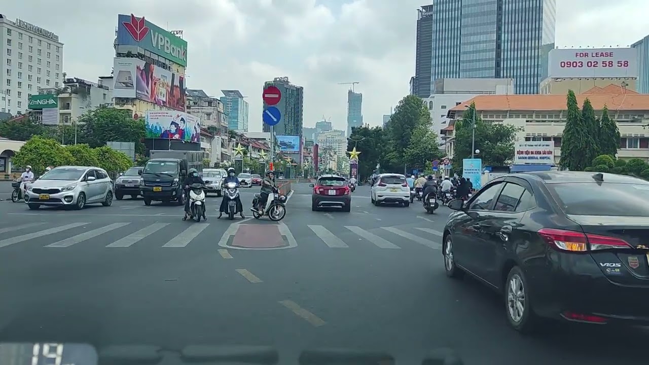 Đường Sài Gòn đi sao cho đúng & không bị phạm luật giao thông các bạn lái mới nên chú ý tập quan sát