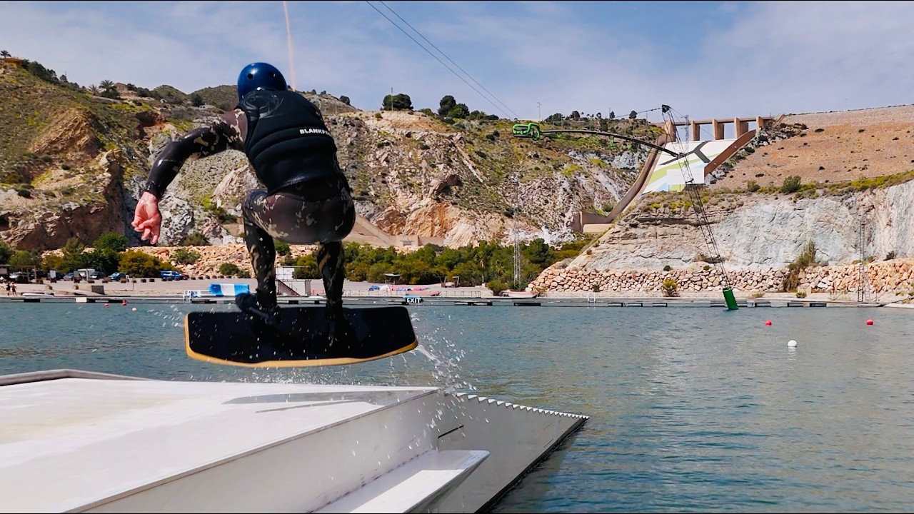 Carlos &ndash; LUNAR &ndash; WAKESKATE