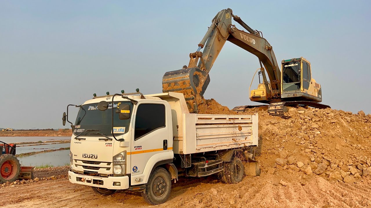 VOLVO EC210B อายุ17ปีป้ายแดงอีตันไทยมือเดียว22000กว่าชั่วโมงยังแน่นเปี้ยทุกจุด หจก.นามศรีรุ่งเรือง
