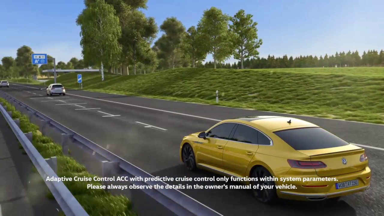 Le r&eacute;gulateur de vitesse adaptatif et pr&eacute;dictif ACC utilise les donn&eacute;es de la route