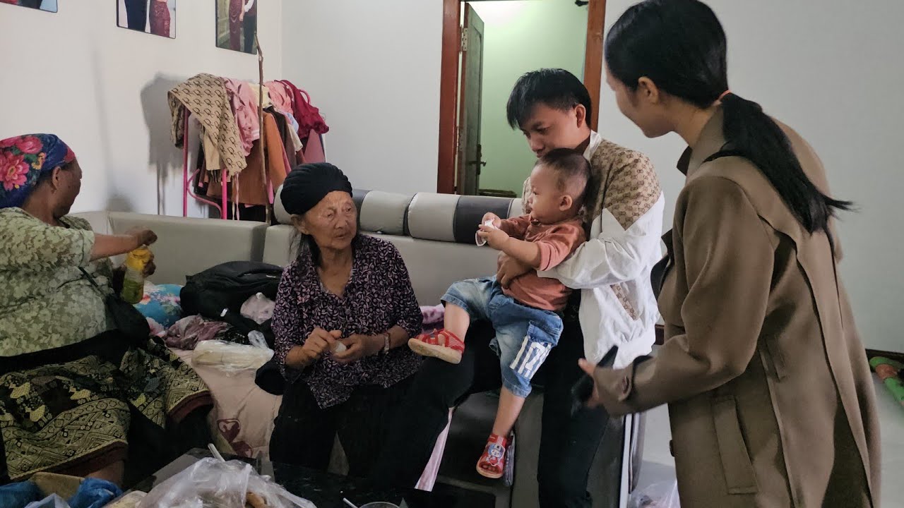 Ntxawm lauj nkawv tuaj saib puj  nkawv yuav mu hauj lwm os