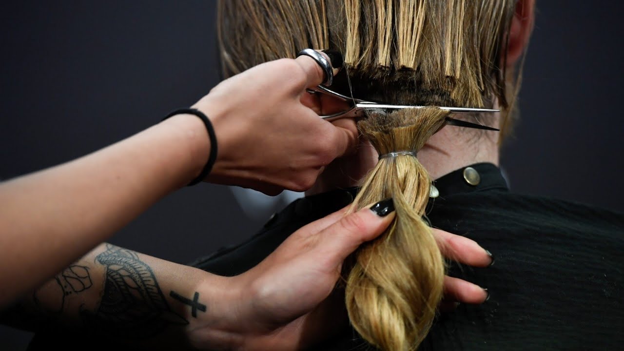 Activist wins compensation from local salon for not offering ‘non-binary option’