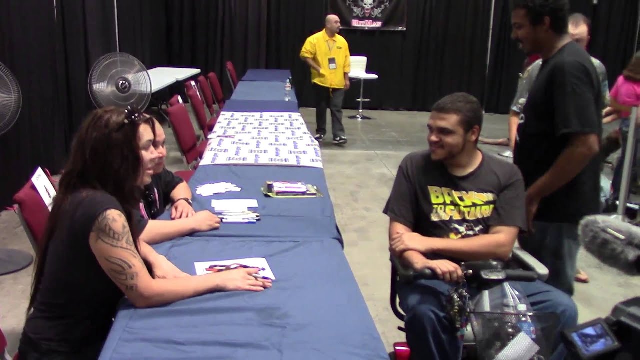 Chyna Signing For Fans