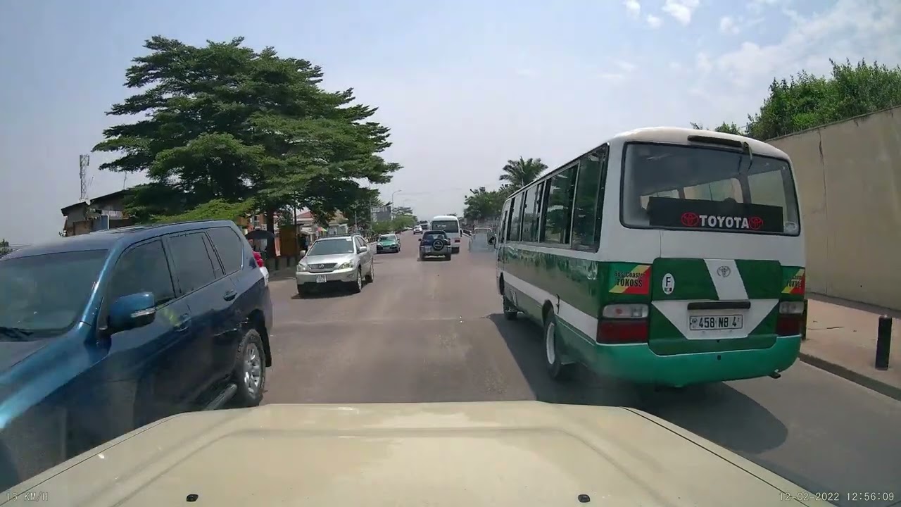 Brazzaville - Retour de Moukoundo par la route de l'aéroport