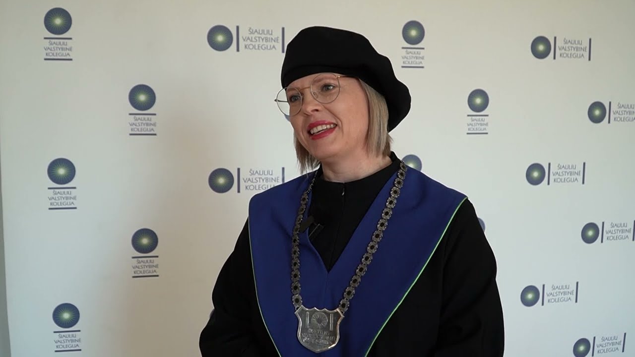 Šiaulių valstybinėje kolegijoje vyksta diplomų teikimas
