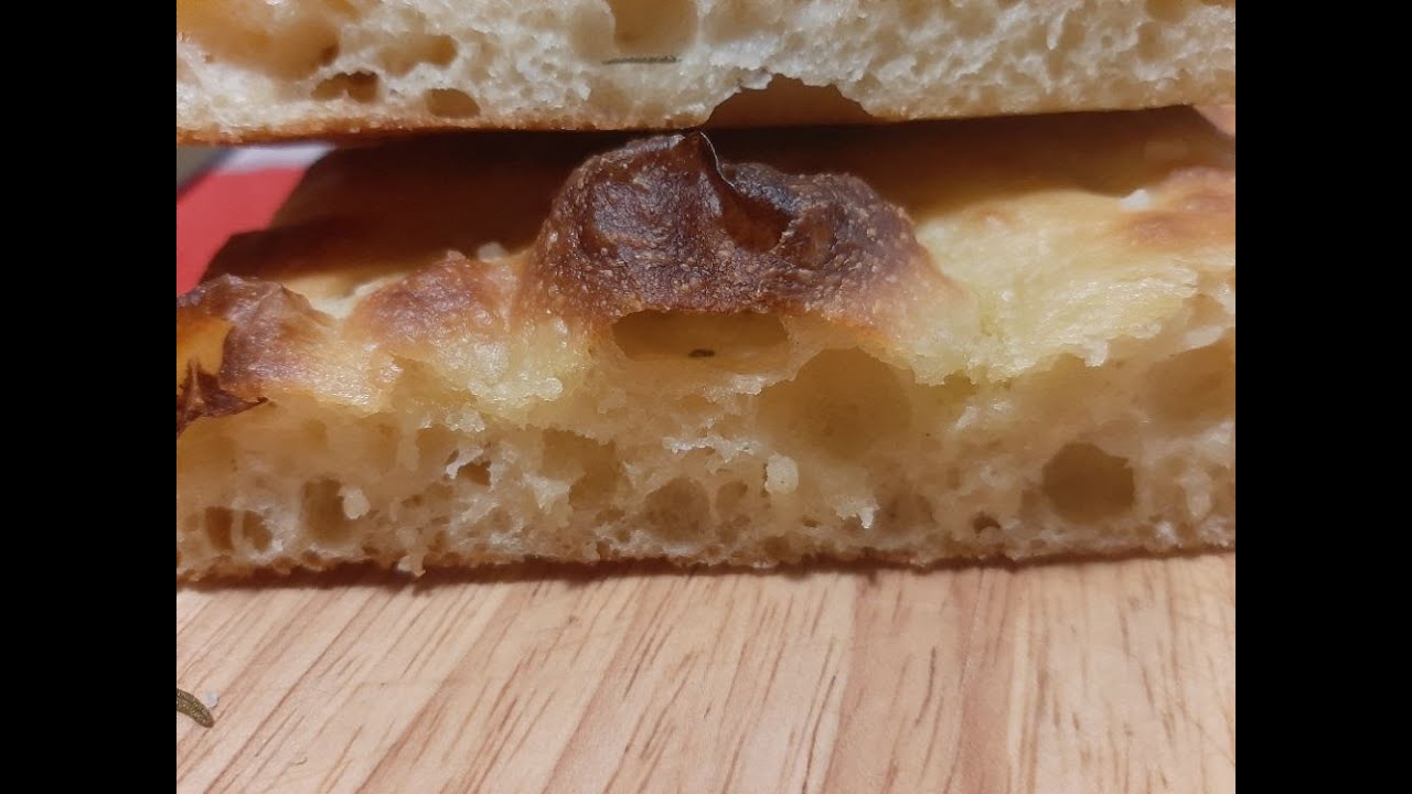 focaccia di semola ad alta idratazione