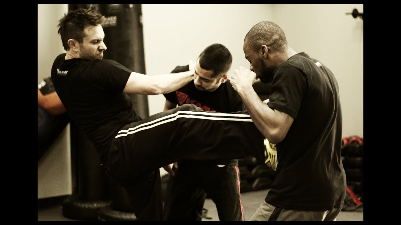 Krav Maga Technique : Self Defense in Multiple Attackers Scenario - Stacking - KMW Krav Maga