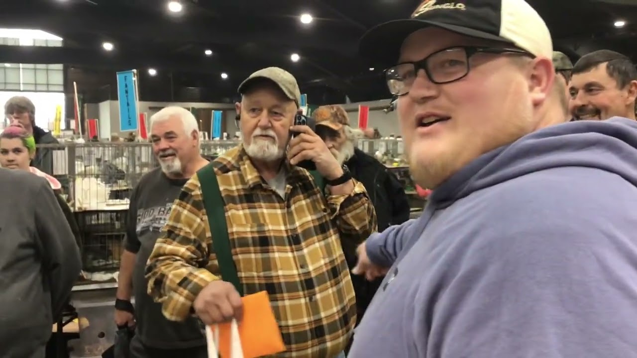 Tyler Murray auctioneer Fantails Reading Pigeon Show $4200 winner price