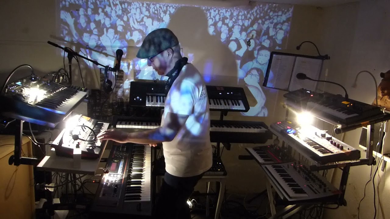 WHITE DANCE