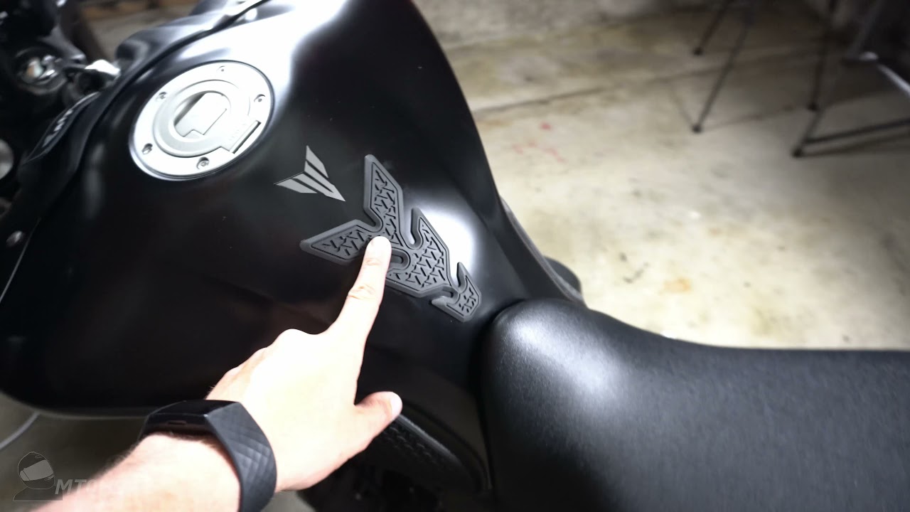 Tank Grip - Tank Pad Install: Yamaha MT09