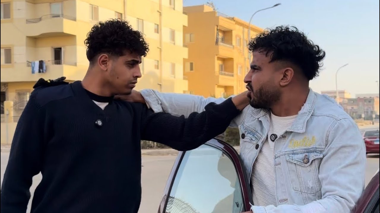 مليونير يضرب فرد امن بالقلم امام ابنه الصغير وللأسف 😱