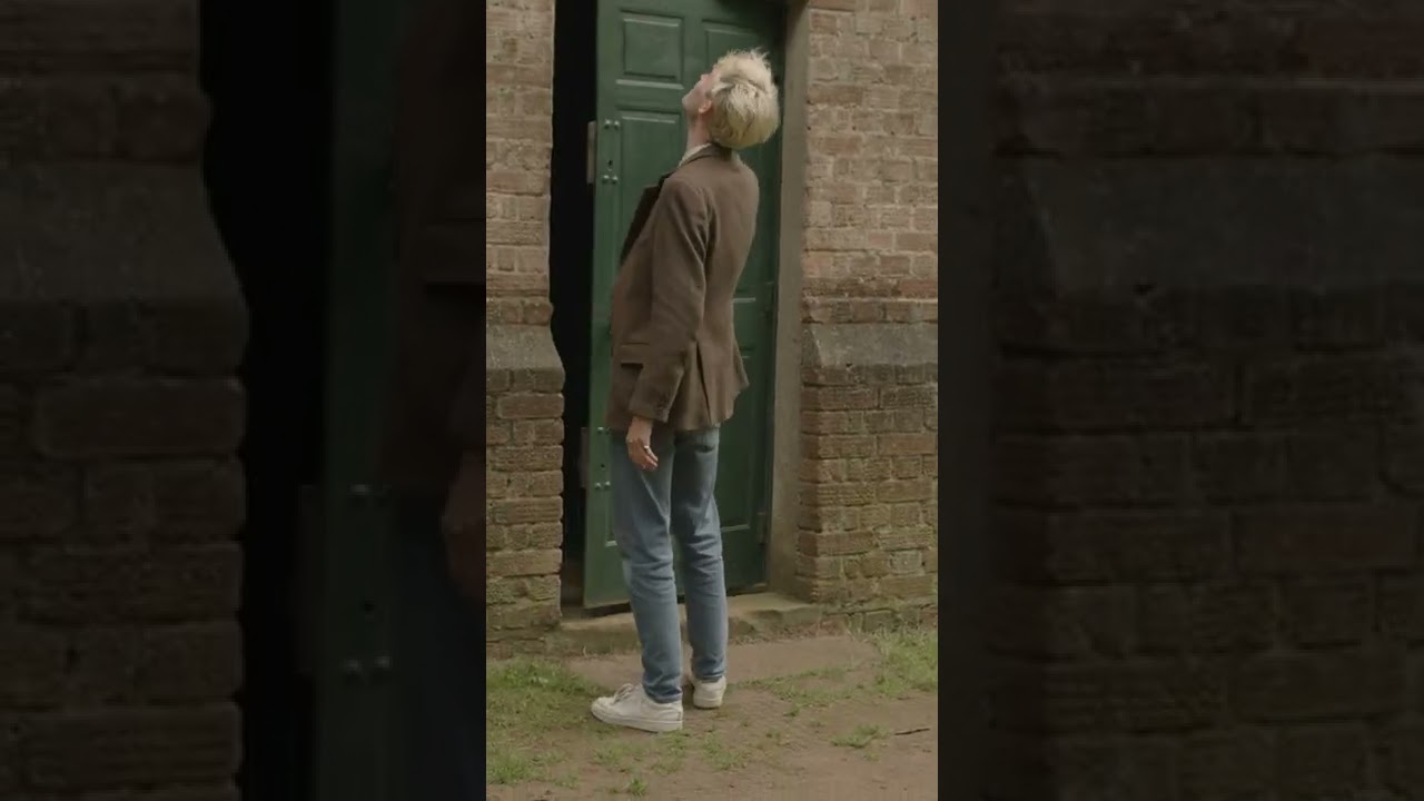 A fascinating guide to Britain's most interesting Follies