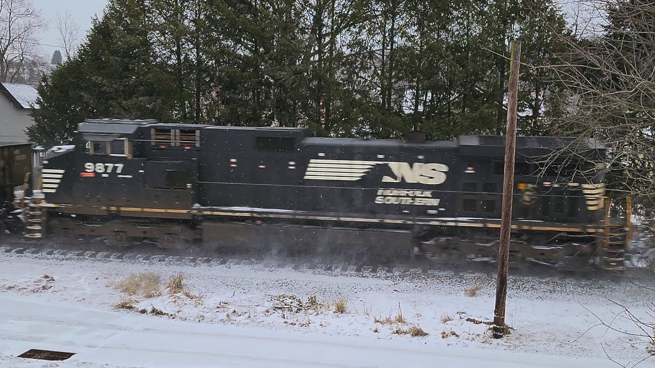 GE ES44DC and GE D944CW Locomotives