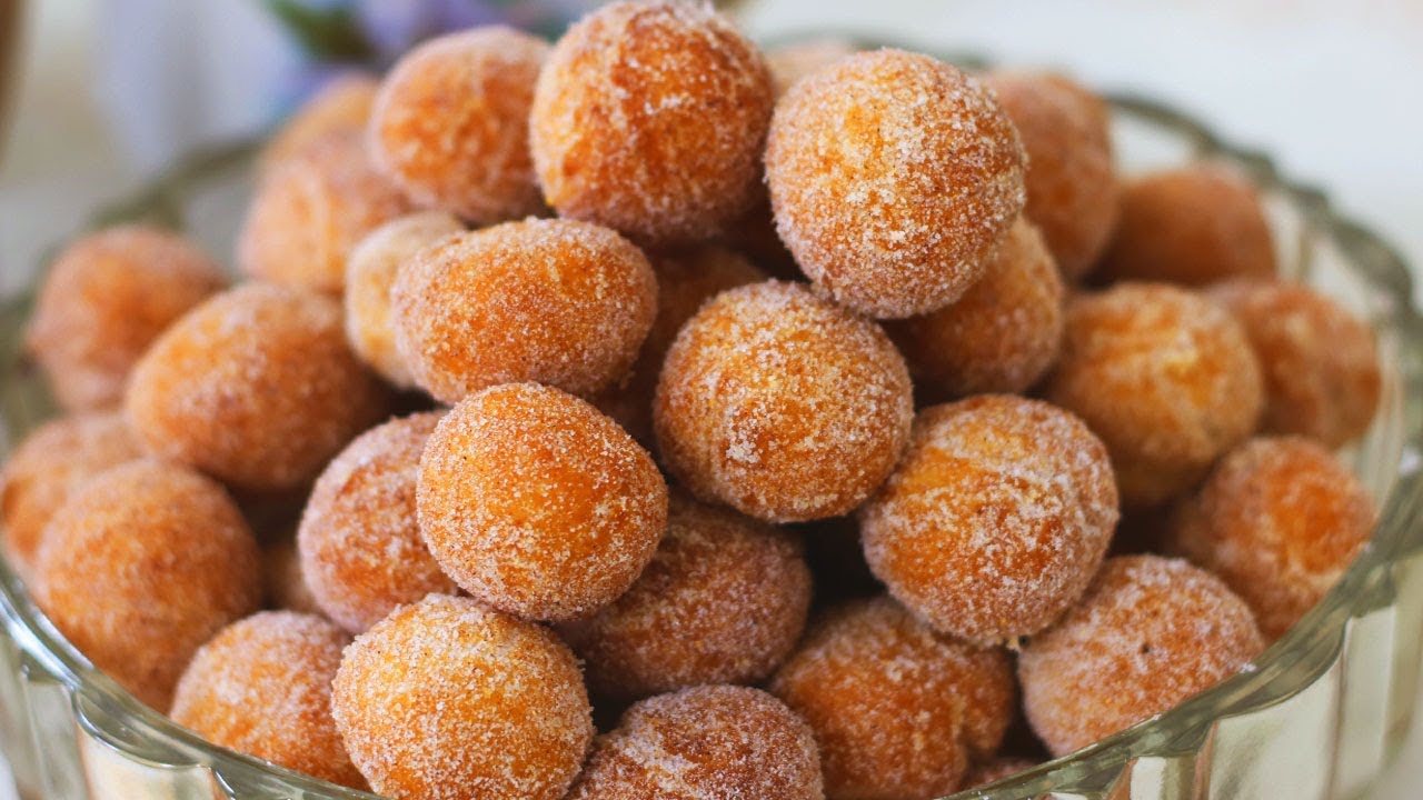IMPOSSÍVEL COMER UM SÓ,  AINDA BEM QUE RENDE BASTANTE 😋 BOLINHOS DE VINAGRE