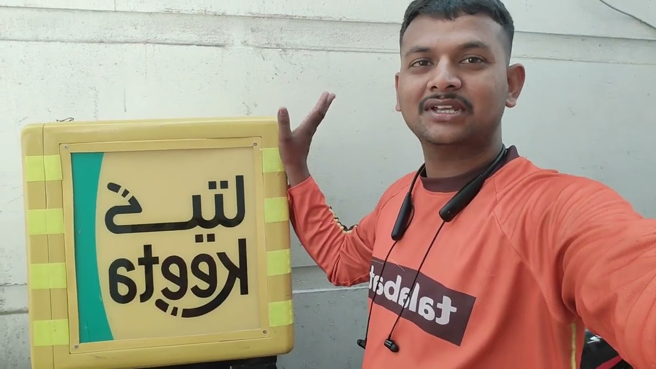 UAE dubai me bike rider ka1 mahine rahne aur khane ka kitana kharcha ata h  
