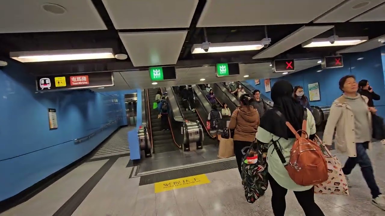 Hong Kong - Mei Foo - Tsuen Wan Line to Tuen Ma Line (Tuen Mun) #mrt #green #interchangestation