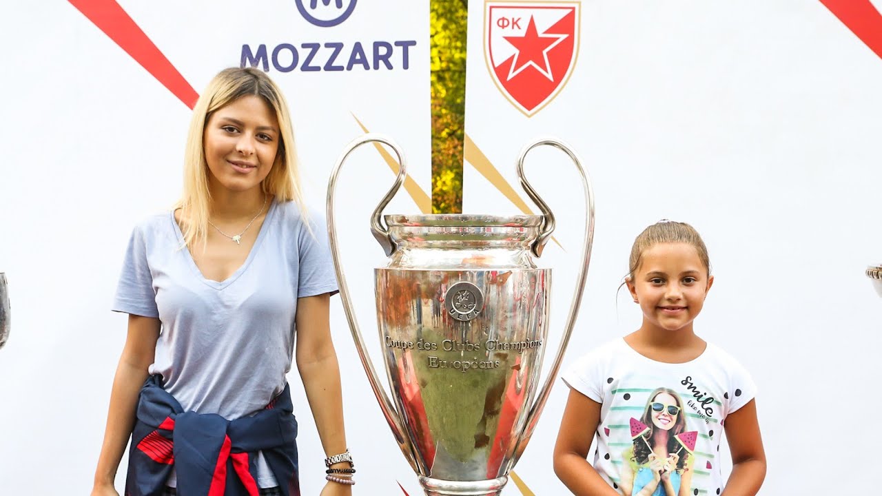 ZVEZDAŠI U TESLIĆU SPEKTAKLOM ISPRATILI KARAVAN