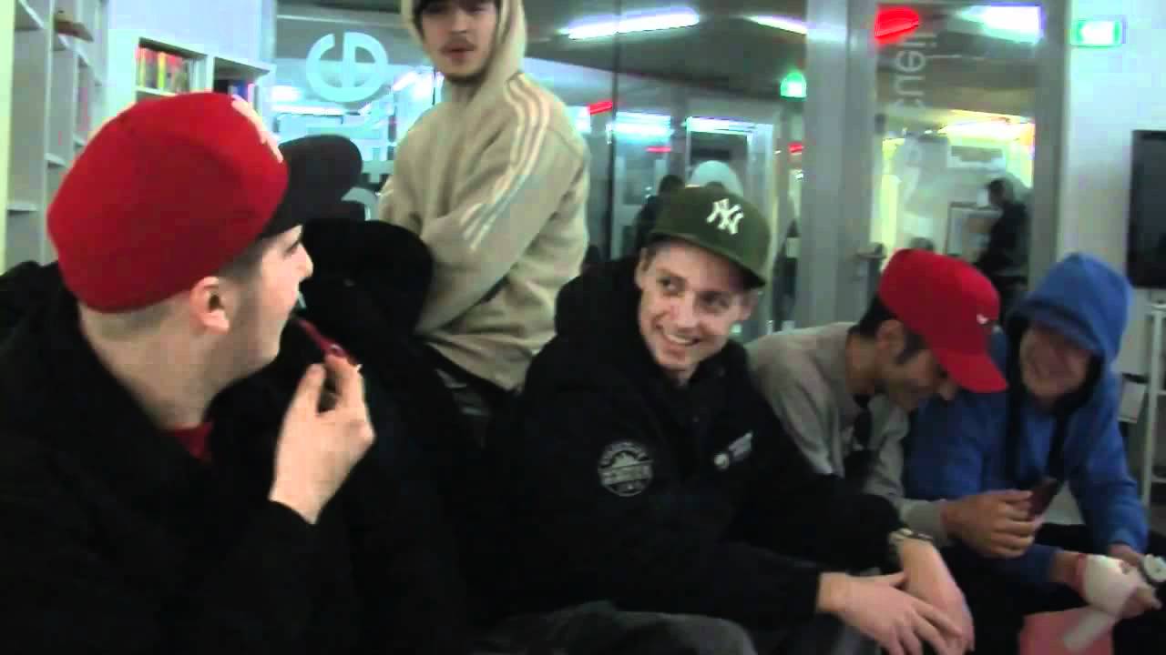 1995 -  L'interview Poukave (2011)