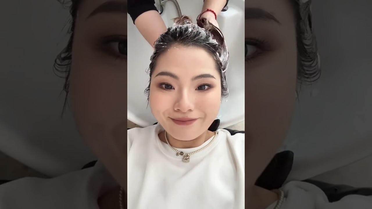 短发是没有尽头的，比如我今天又剪了个超短发！超喜欢 晚上去逛了喜加，不错哦～希望大博兴越来越好 还提前用上了育儿补贴，趁着年尾给婆婆买了个小礼物（事情的起因是有一天，一家人回老家吃饭，凯哥从婆婆兜里翻