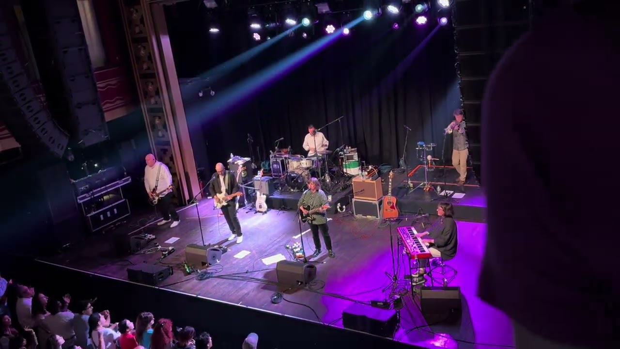 Camera Obscura, “Lloyd, I’m Ready to Be Heartbroken” and “If Looks Could Kill” Live