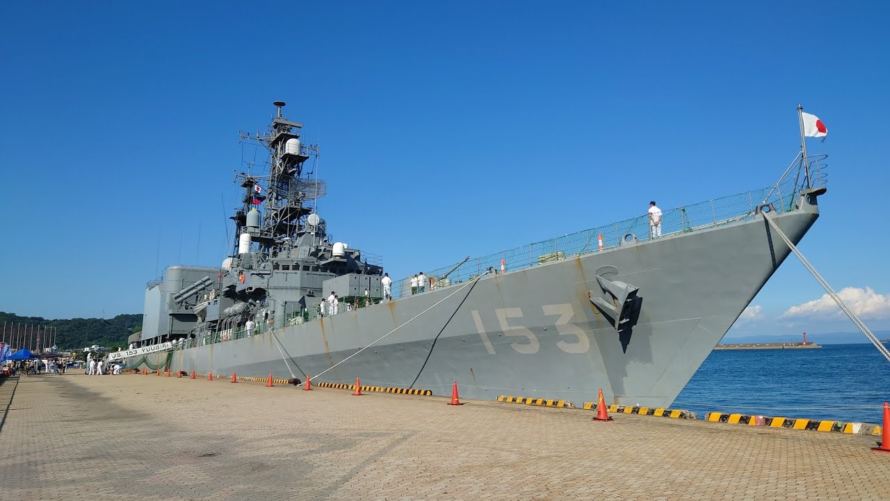 海上自衛隊、護衛艦「ゆうぎり」一般公開in鹿児島港
