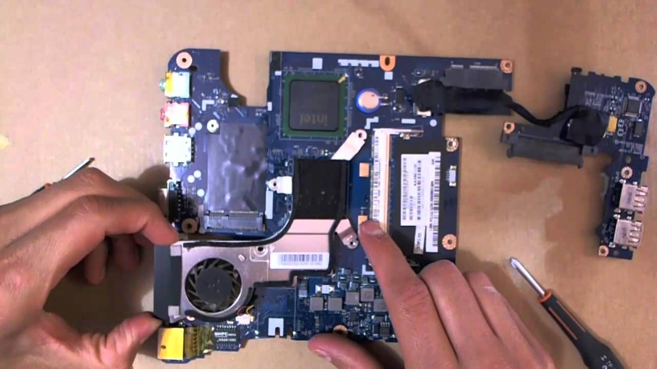 Desarmando-Armando Acer Aspire One D250-1530 3-5