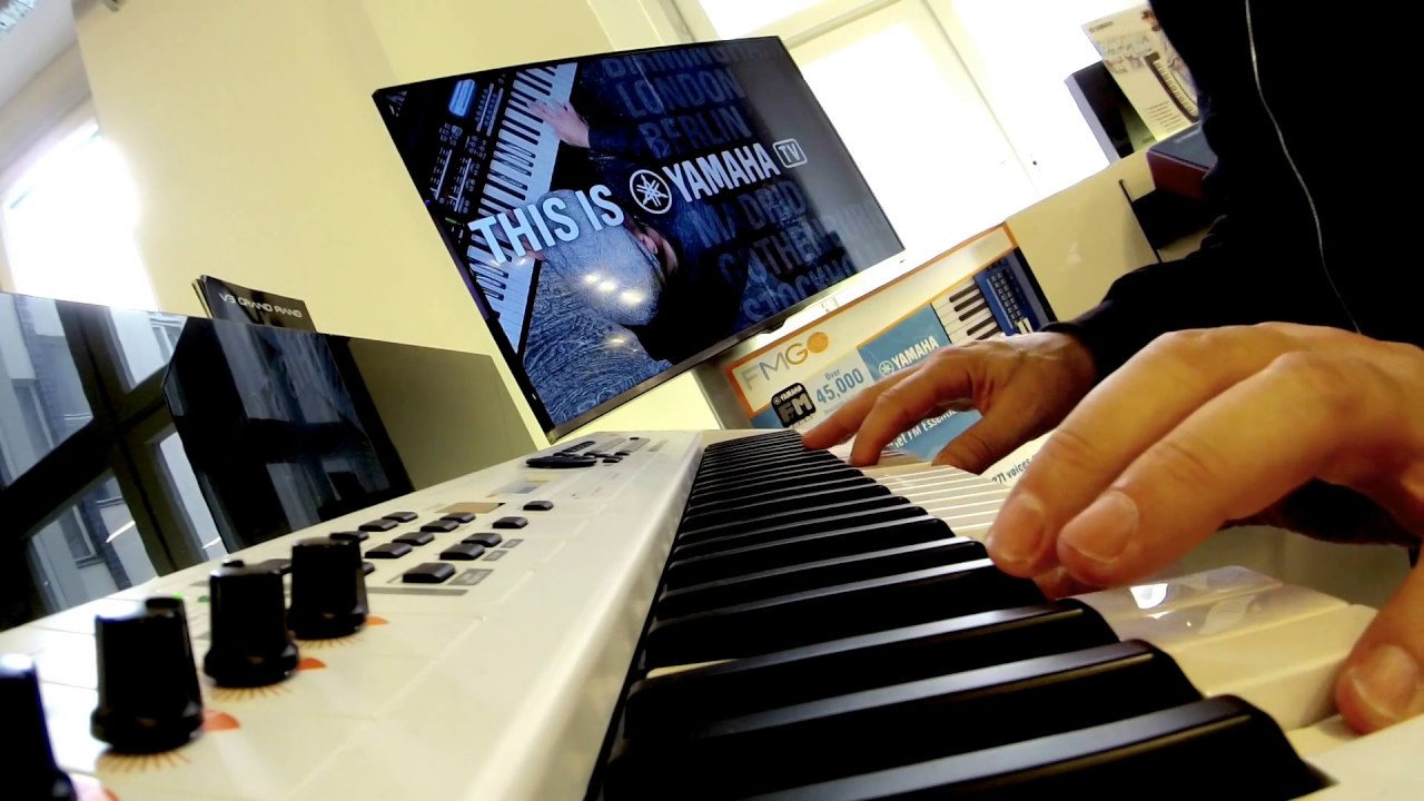 YAMAHA MX61 - All acoustic Pianos
