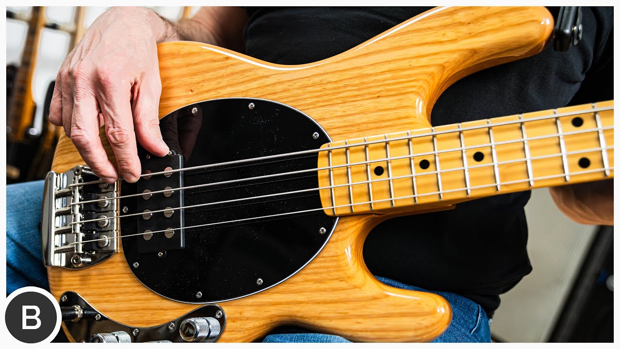 THIS 70's VINTAGE STINGRAY IS BRAND NEW !!