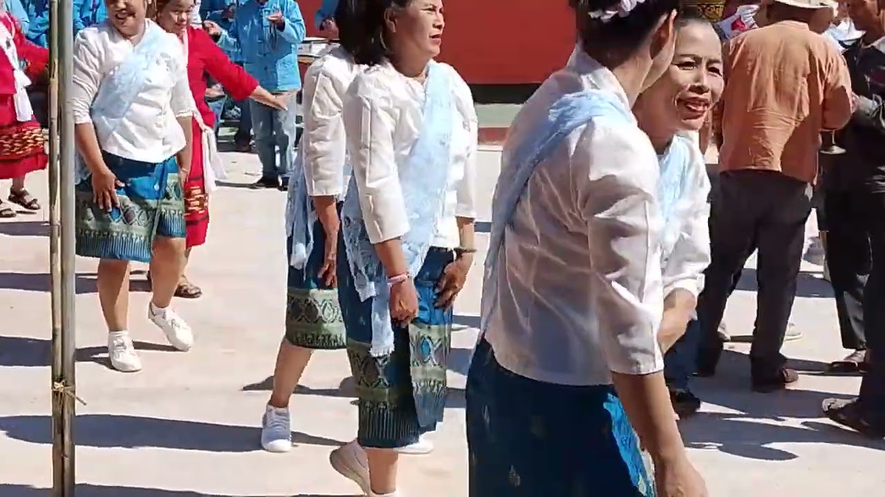 งานประเพณีฟ้อนรำทางภาคเหนือ ประเพณีงานวัด